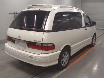 Toyota ESTIMA  с аукциона в Японии
