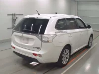 Mitsubishi OUTLANDER PHEV лот № 10050 оценка 4  с аукциона в Японии 1