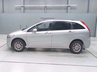 Honda STREAM  с аукциона в Японии