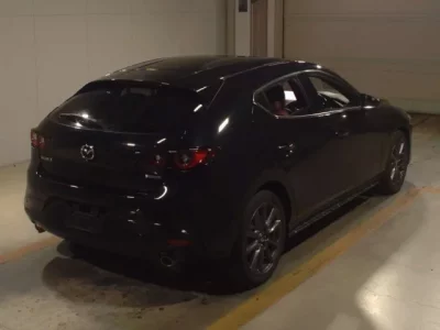 Mazda MAZDA3  с аукциона в Японии