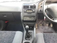 Toyota CARINA лот № 70057 оценка 4  с аукциона в Японии 8