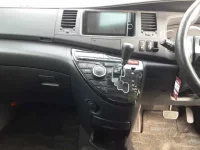 Toyota ISIS лот № 70055 оценка 3.5  с аукциона в Японии 8