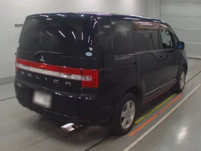 Mitsubishi DELICA D5  с аукциона в Японии