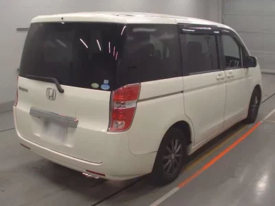 Honda STEP WAGON  с аукциона в Японии