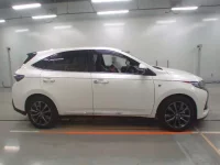 Toyota HARRIER лот № 36052 оценка 4.5  с аукциона в Японии 2