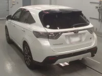 Toyota HARRIER лот № 36052 оценка 4.5  с аукциона в Японии 5