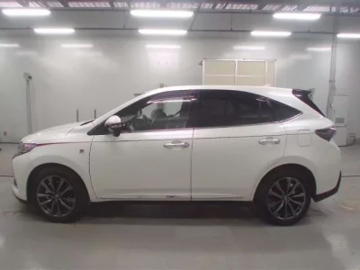 Toyota HARRIER  с аукциона в Японии