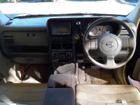 Nissan CUBE лот № 70077 оценка 3.5  с аукциона в Японии 8