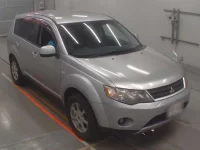 Mitsubishi OUTLANDER лот № 10091 оценка 3.5  с аукциона в Японии 4