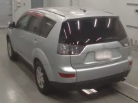 Mitsubishi OUTLANDER лот № 10091 оценка 3.5  с аукциона в Японии 5