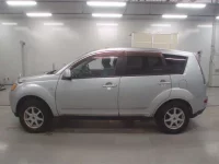 Mitsubishi OUTLANDER лот № 10091 оценка 3.5  с аукциона в Японии 3