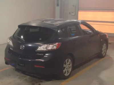Mazda AXELA  с аукциона в Японии
