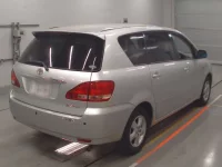 Toyota IPSUM лот № 10104 оценка 3.5  с аукциона в Японии 1