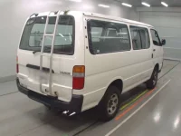 Toyota HIACE VAN лот № 33064 оценка 3  с аукциона в Японии 1