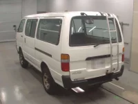 Toyota HIACE VAN лот № 33064 оценка 3  с аукциона в Японии 5