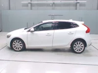 Volvo V40 лот № 70086 оценка 4.5  с аукциона в Японии 3