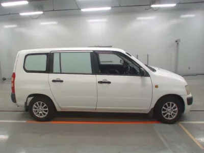 Toyota SUCCEED  с аукциона в Японии