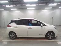 Nissan LEAF лот № 36057 оценка 5  с аукциона в Японии 2