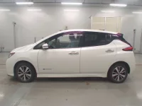 Nissan LEAF лот № 36057 оценка 5  с аукциона в Японии 3