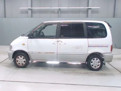 Nissan SERENA  с аукциона в Японии