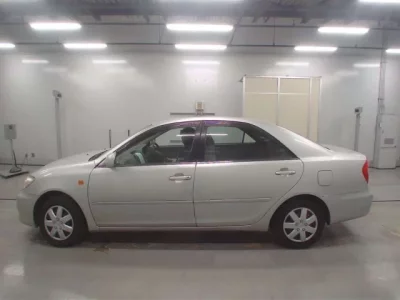 Toyota CAMRY  с аукциона в Японии