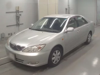 Toyota CAMRY  с аукциона в Японии