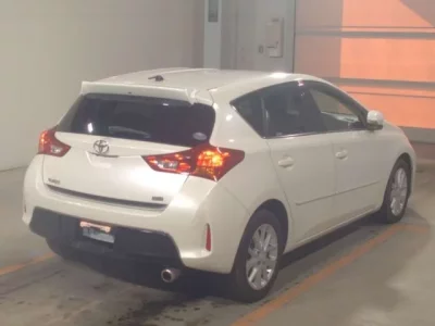 Toyota AURIS  с аукциона в Японии