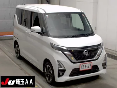 Nissan ROOX  с аукциона в Японии