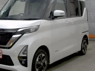 Nissan ROOX  с аукциона в Японии