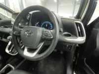 Toyota NOAH лот № 36075 оценка 5  с аукциона в Японии 6