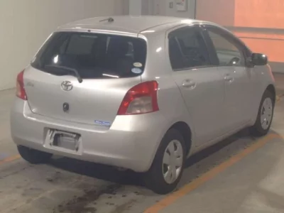 Toyota VITZ  с аукциона в Японии