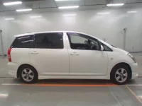 Toyota WISH лот № 36077 оценка 3.5  с аукциона в Японии 2