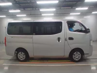 Nissan CARAVAN VAN лот № 33093 оценка 3.5  с аукциона в Японии 2