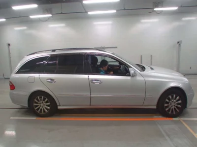 Mercedes-Benz E CLASS WAGON