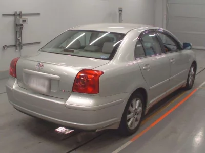 Toyota AVENSIS SEDAN