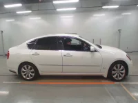 Nissan FUGA лот № 10192 оценка 4  с аукциона в Японии 2