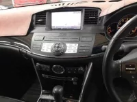 Nissan FUGA лот № 10192 оценка 4  с аукциона в Японии 8