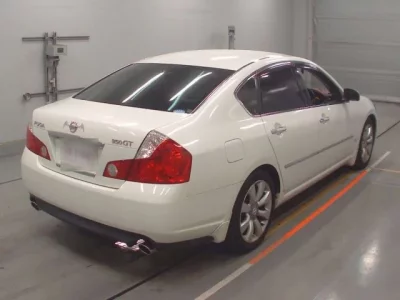 Nissan FUGA  с аукциона в Японии