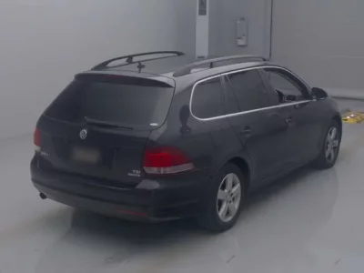 Volkswagen GOLF VARIANT  с аукциона в Японии