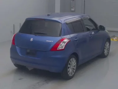 Suzuki SWIFT  с аукциона в Японии