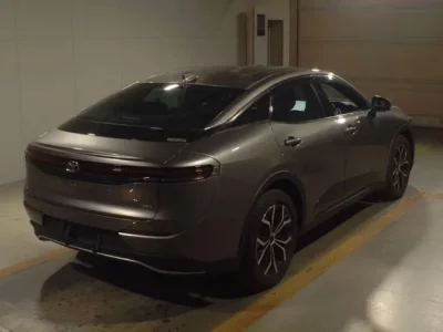 Toyota CROWN CROSSOVER  с аукциона в Японии