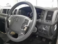 Toyota HIACE лот № 36122 оценка 6  с аукциона в Японии 6