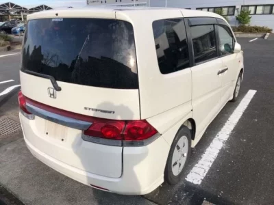 Honda STEP WAGON  с аукциона в Японии