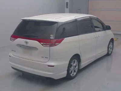 Toyota ESTIMA  с аукциона в Японии