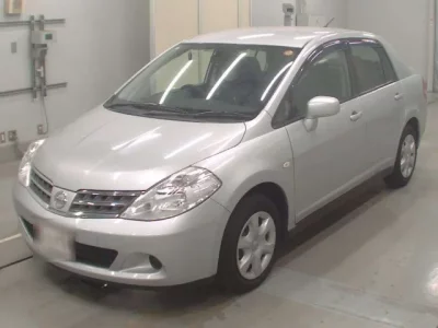Nissan TIIDA LATIO