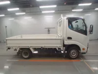 Toyota DYNA лот № 36129 оценка 4  с аукциона в Японии 2