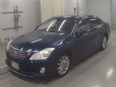 Toyota CROWN  с аукциона в Японии