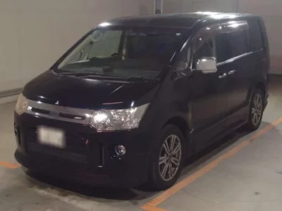 Mitsubishi DELICA D5  с аукциона в Японии