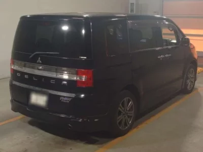 Mitsubishi DELICA D5  с аукциона в Японии