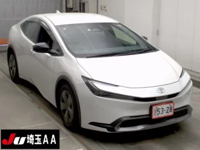 Toyota PRIUS  с аукциона в Японии